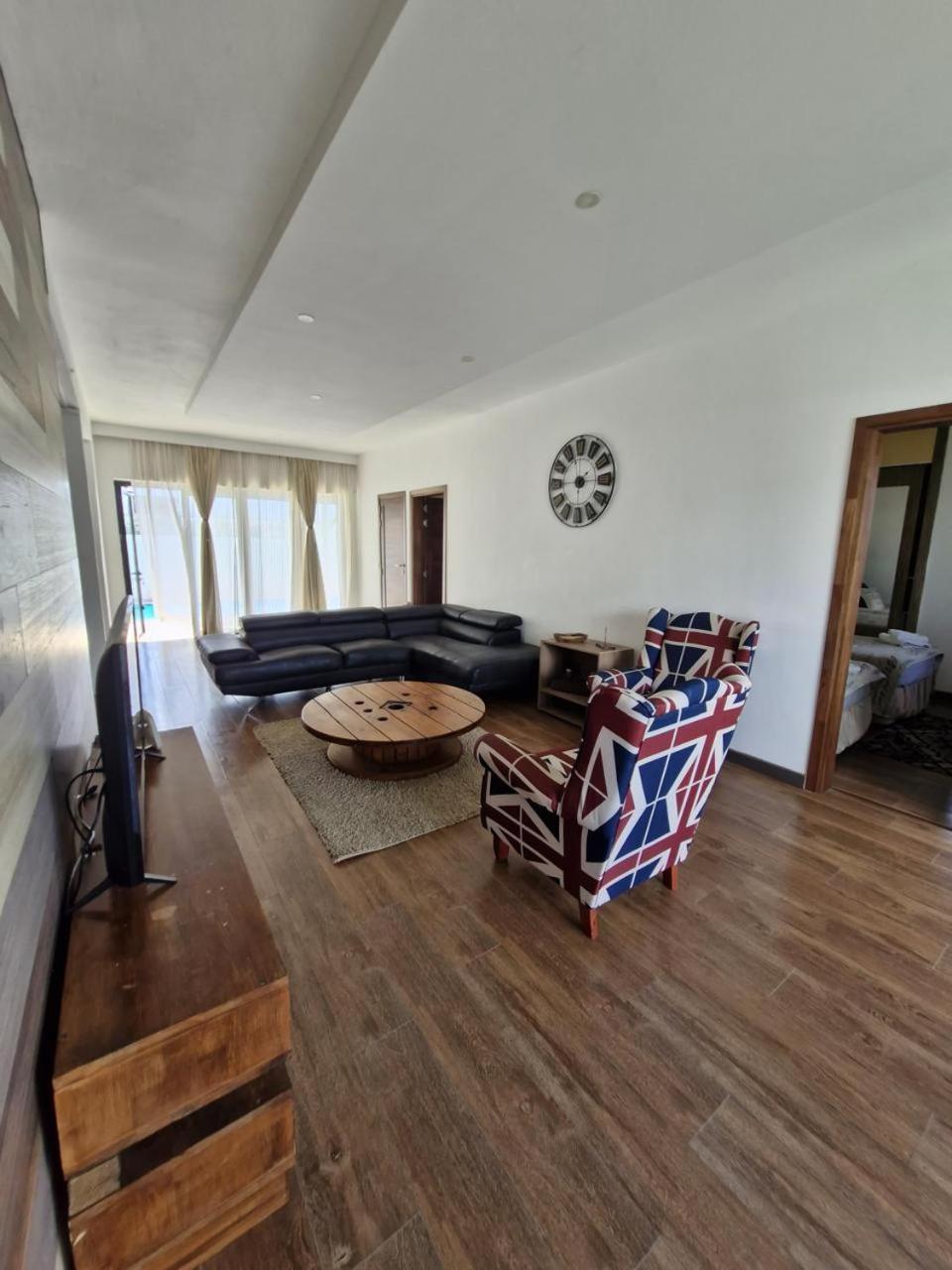 Frangipani Villa *